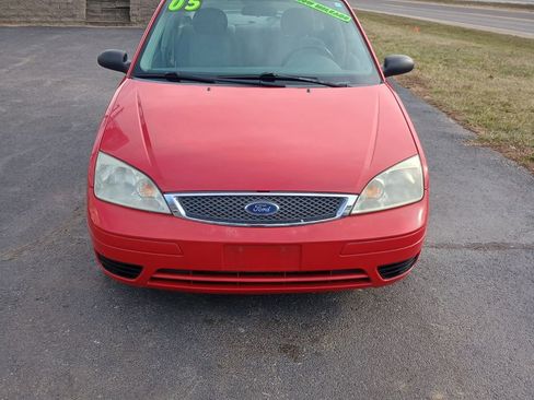Used 2005 Ford Focus ZX4 image 8
