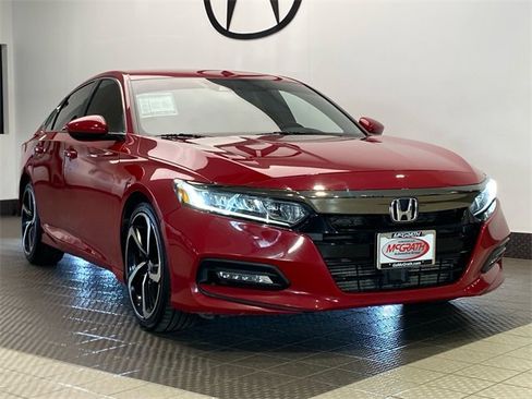Used 2018 Honda Accord Sport image 2