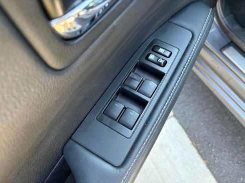 Used 2013 Lexus ES 300h w/ Premium Pkg FWD image 25