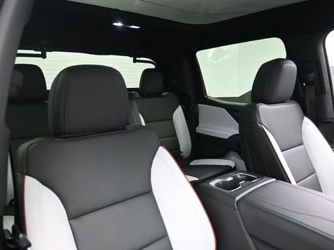 Used 2025 Chevrolet Silverado EV RST AWD/4WD image 23