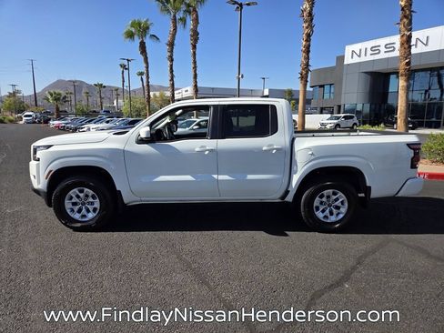 Used 2024 Nissan Frontier SV w/ Technology Package AWD/4WD image 3