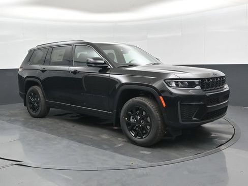 New 2026 Jeep Grand Cherokee L 4WD image 1