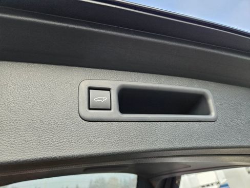 New 2025 Toyota Highlander XSE image 12