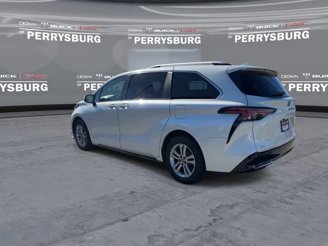Used 2021 Toyota Sienna Platinum AWD/4WD image 6