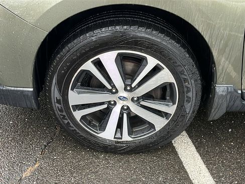 Used 2019 Subaru Outback 2.5i Limited image 9