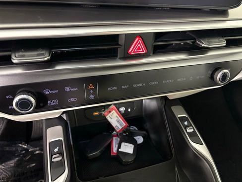 New 2026 Kia Sorento S w/ S Panoramic Sunroof Package image 34