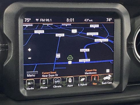 Used 2022 Jeep Wrangler Unlimited Sahara w/ Cold Weather Group AWD/4WD image 13