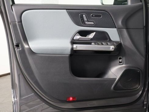 New 2026 Mercedes-Benz GLB 250 image 7