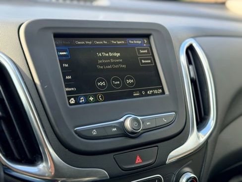 Used 2019 Chevrolet Equinox LT w/ Driver Convenience Package image 12