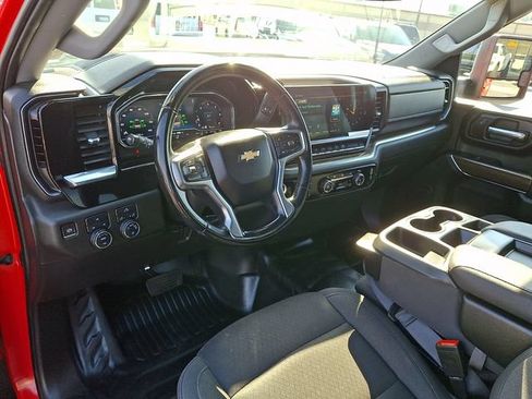 Used 2024 Chevrolet Silverado 2500 LT AWD/4WD image 11