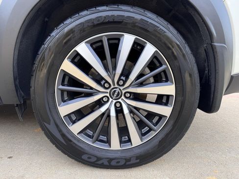 Used 2022 Nissan Pathfinder Platinum w/ Cargo Package image 29