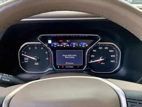 Used 2021 GMC Yukon Denali w/ Denali Premium Package image 24