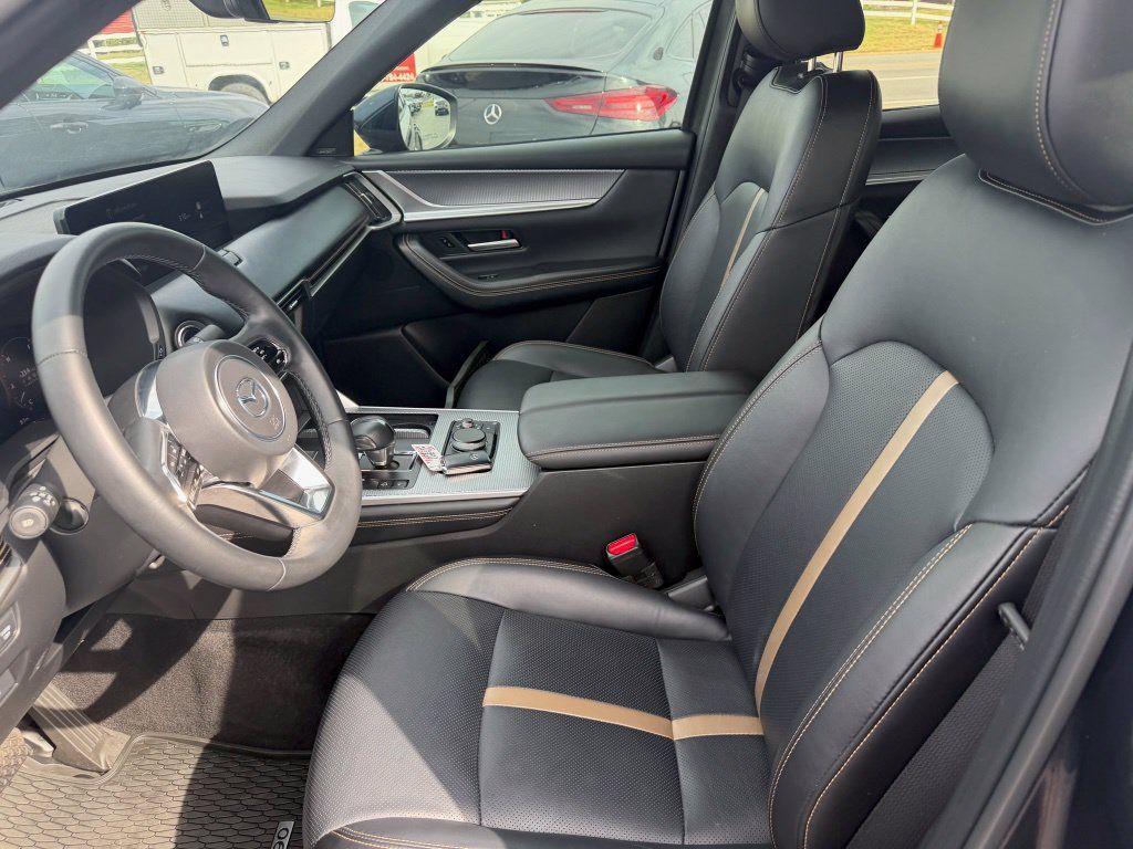 Used 2025 MAZDA CX-90 3.3 Turbo w/ Premium Plus Pkg AWD/4WD image 9