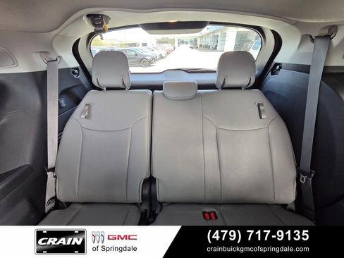 Used 2025 Toyota Sienna XLE w/ XLE Plus Package FWD image 26