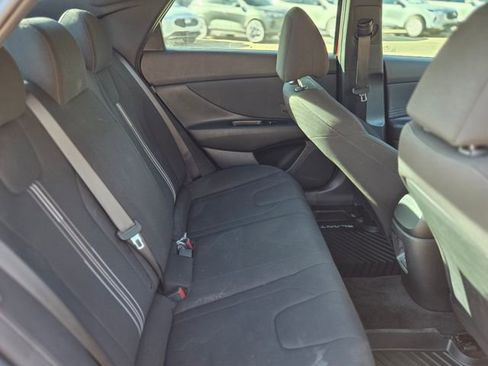 Used 2025 Hyundai Elantra Sport image 18