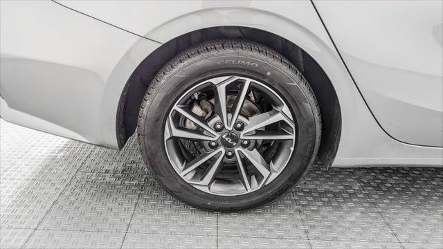Used 2024 Kia Forte LXS FWD image 25