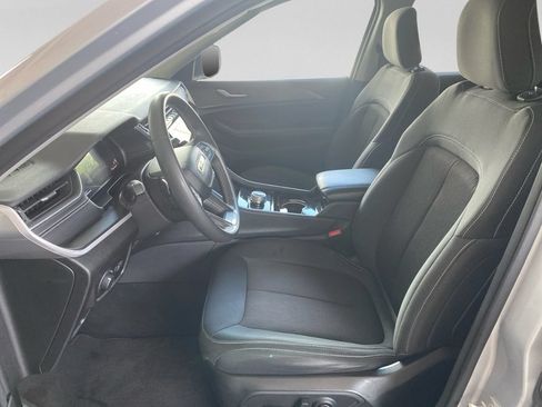 Used 2023 Jeep Grand Cherokee L Laredo RWD image 19
