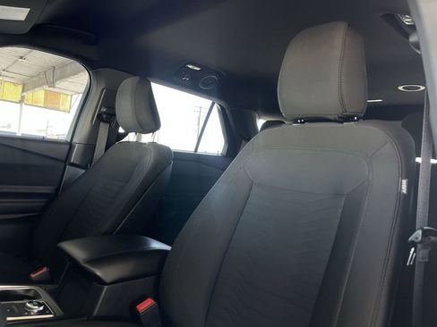 Used 2020 Ford Explorer XLT image 18