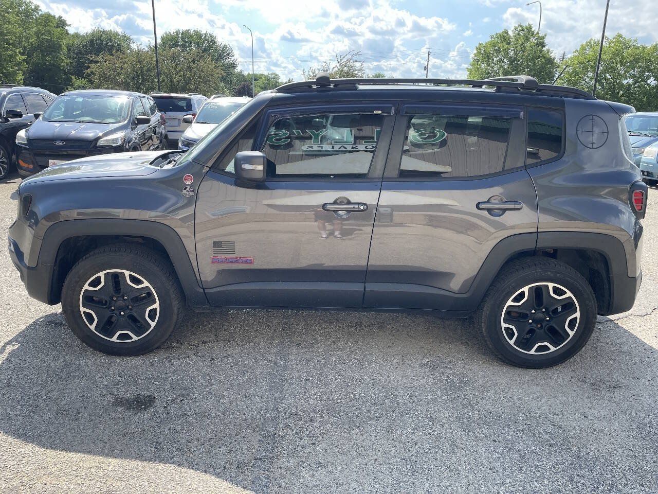 Used 2016 Jeep Renegade Trailhawk AWD/4WD image 5