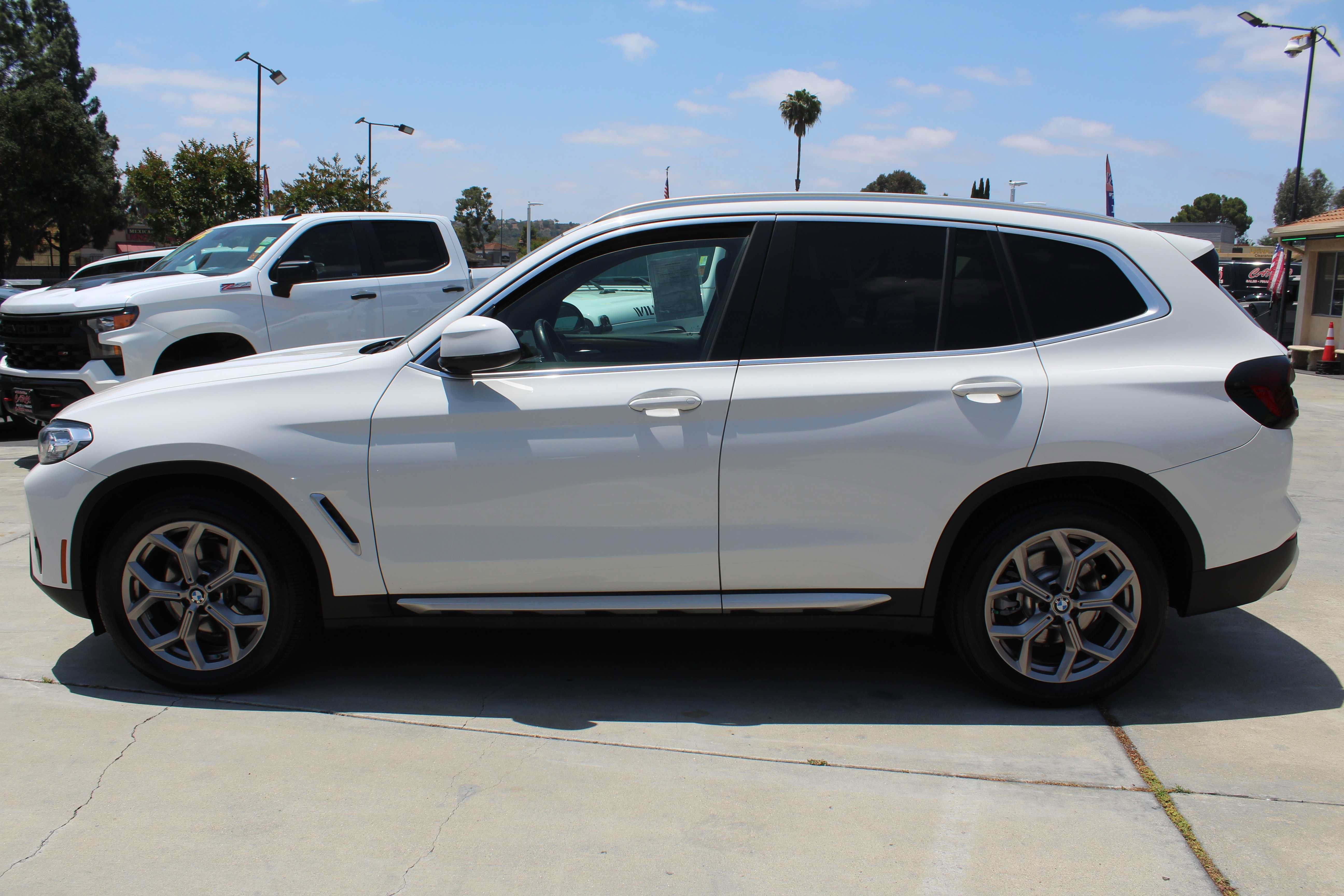 Used 2022 BMW X3 sDrive30i w/ Convenience Package RWD image 2