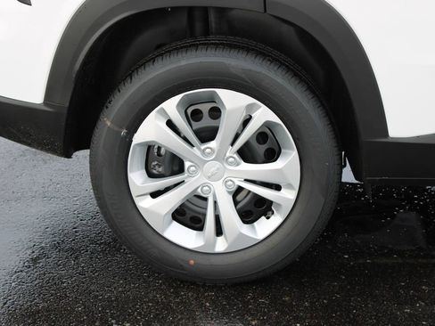 New 2026 Chevrolet Trax LS image 39