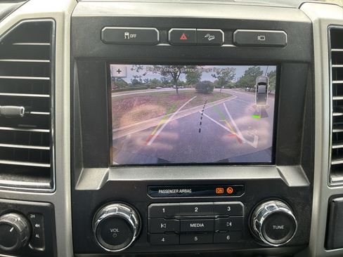 Used 2019 Ford F250 Lariat w/ Lariat Ultimate Package AWD/4WD image 25