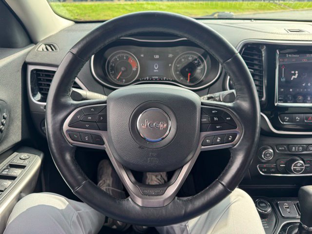 Used 2019 Jeep Cherokee Limited w/ Luxury Group AWD/4WD image 12