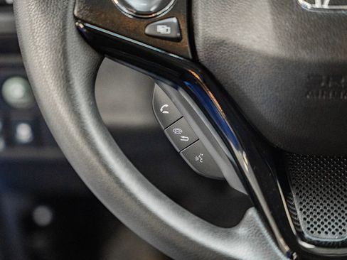 Used 2019 Honda HR-V EX image 32