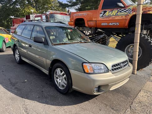 Used 2003 Subaru Outback Wagon image 2