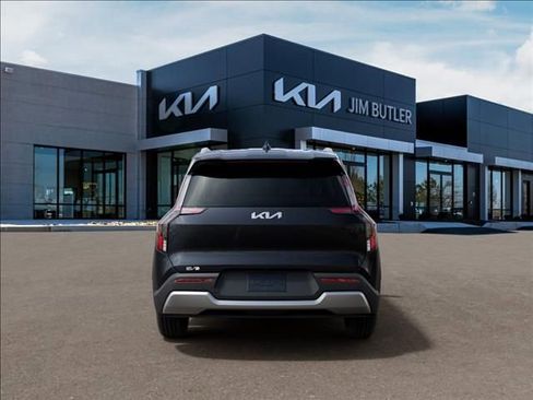 New 2026 Kia EV9 Wind image 5