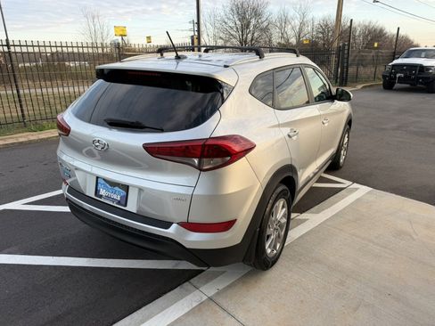 Used 2017 Hyundai Tucson SE image 6