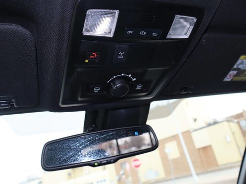 Used 2022 Toyota Tacoma TRD Off-Road image 17