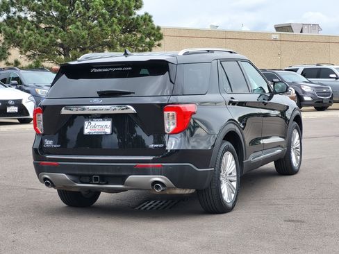 Used 2022 Ford Explorer Limited w/ Equipment Group 301A AWD/4WD image 2