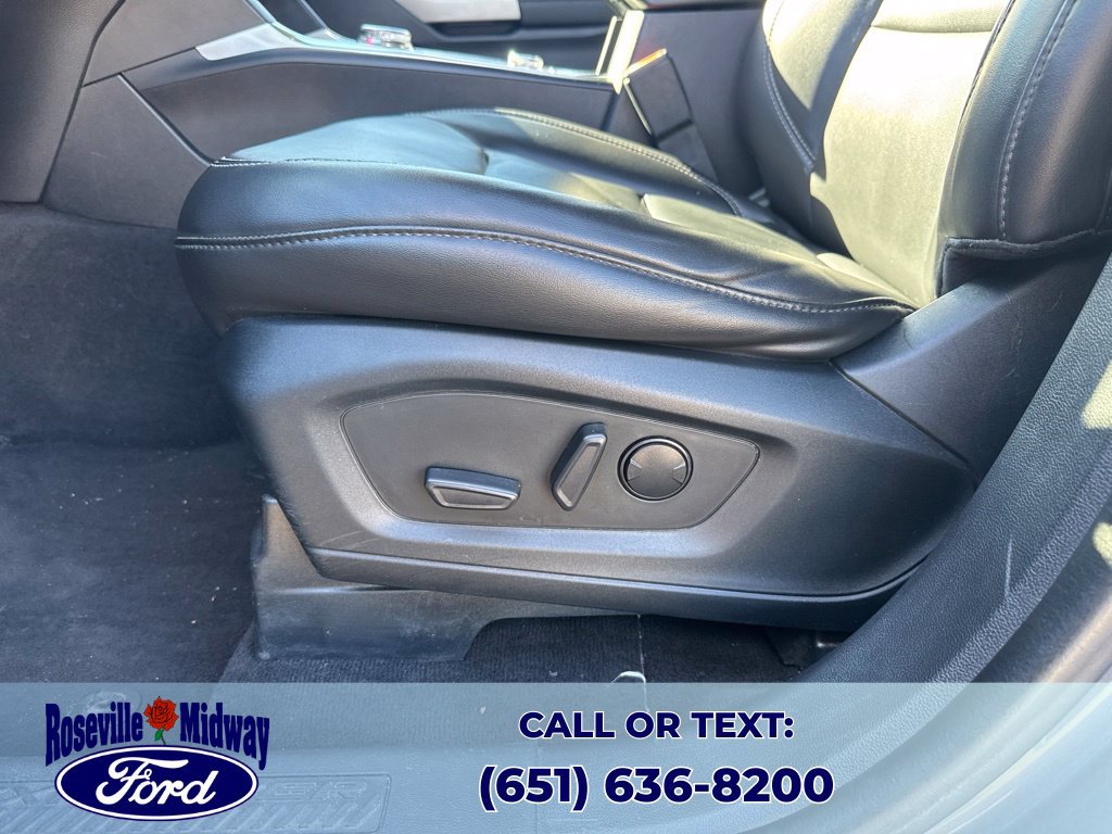 Used 2022 Ford Explorer XLT w/ Equipment Group 202A AWD/4WD image 22
