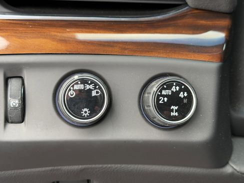 Used 2016 Cadillac Escalade ESV Premium image 29