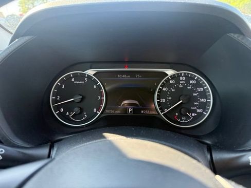 Used 2022 Nissan Sentra SR w/ Lighting Package FWD image 16