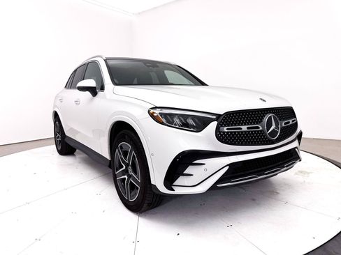 Used 2025 Mercedes-Benz GLC 300 4MATIC image 12