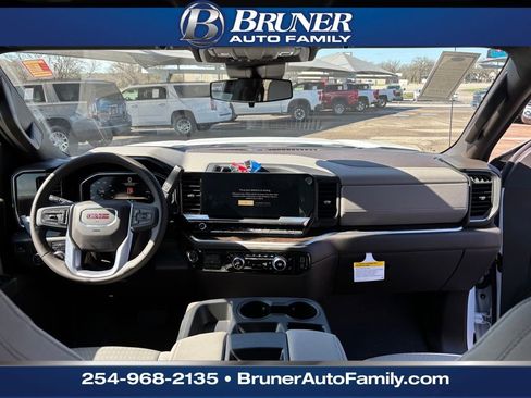 New 2026 GMC Sierra 1500 SLE image 21