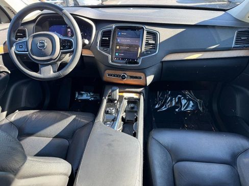 Used 2023 Volvo XC90 B6 Core w/ Protection Package Premier image 12