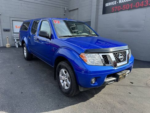 Used 2013 Nissan Frontier SV AWD/4WD image 1