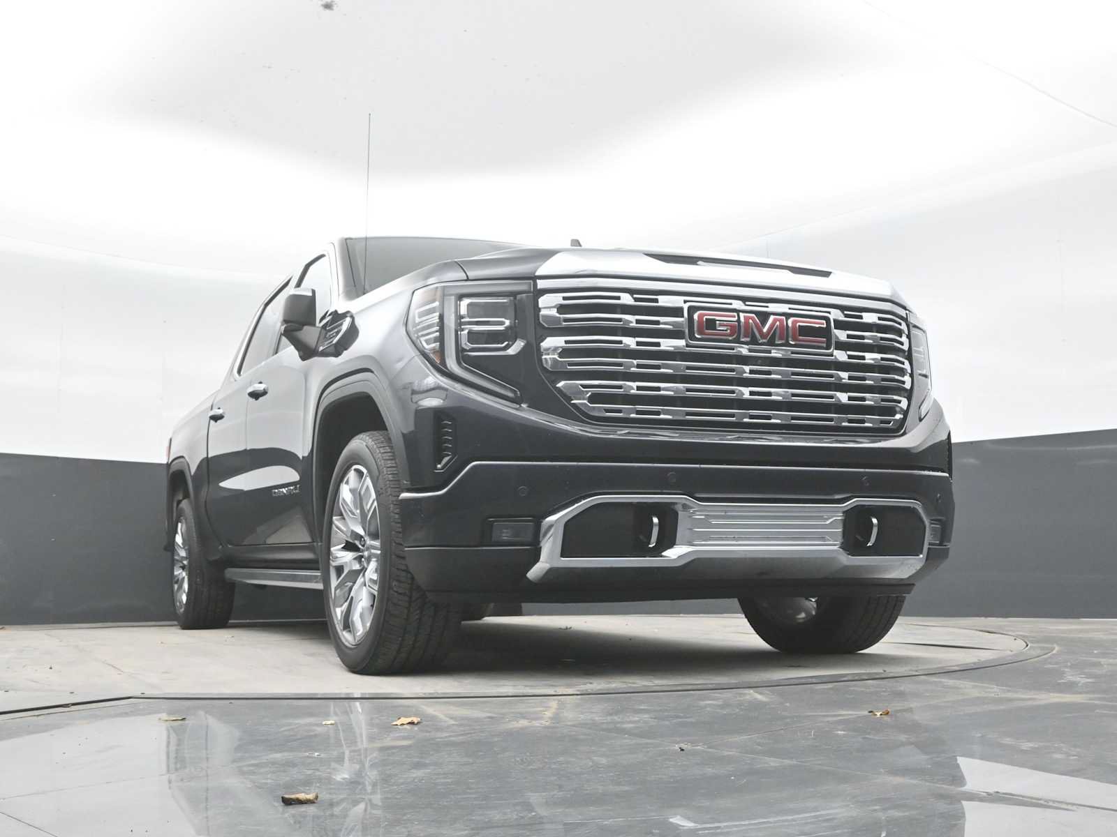Used 2023 GMC Sierra 1500 Denali w/ Denali Reserve Package AWD/4WD image 27