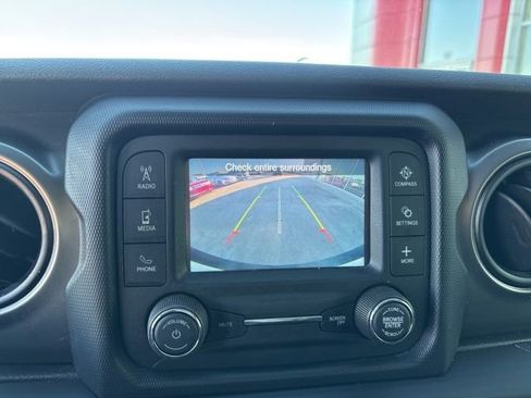 Used 2019 Jeep Wrangler Unlimited Sport S image 16