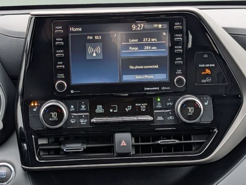 Used 2022 Toyota Highlander XLE image 15