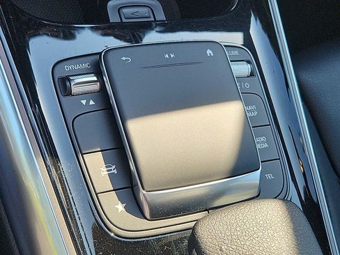 Used 2021 Mercedes-Benz GLA 250 4MATIC image 25
