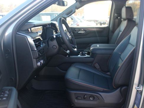 New 2026 GMC Yukon AT4 w/ LPO, Floor Liner Package image 14