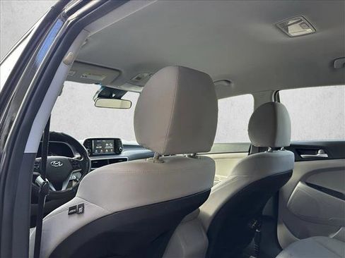 Used 2019 Hyundai Tucson SE image 24