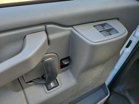 New 2025 GMC Savana 3500 w/ Power Convenience Package image 18