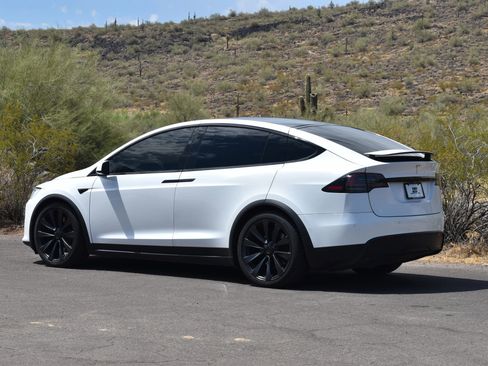 Used 2022 Tesla Model X AWD/4WD image 5