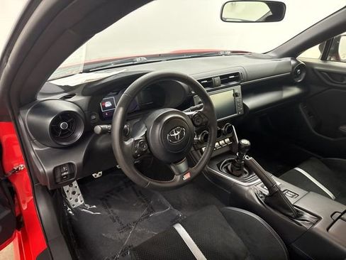 Used 2023 Toyota GR86 Premium image 15