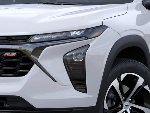 New 2026 Chevrolet Trax RS w/ Driver Confidence Package FWD image 10